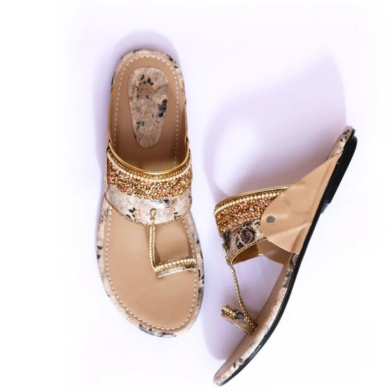 kolhapuri-ladies-chappal-design.webp