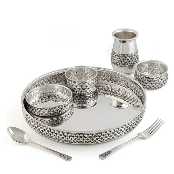 silver-dinner-set-1.webp