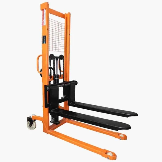 hydraulic-stacker-2.webp