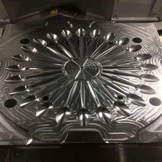 cavity-spoon-mould-2.webp