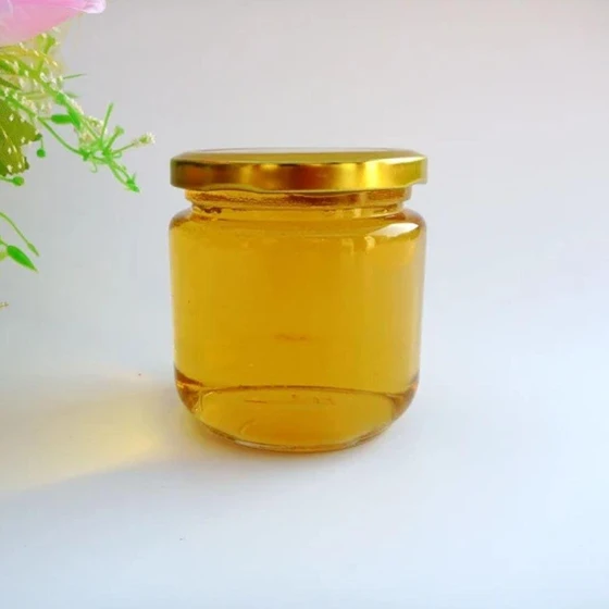 round-honey-glass-jars-2.webp