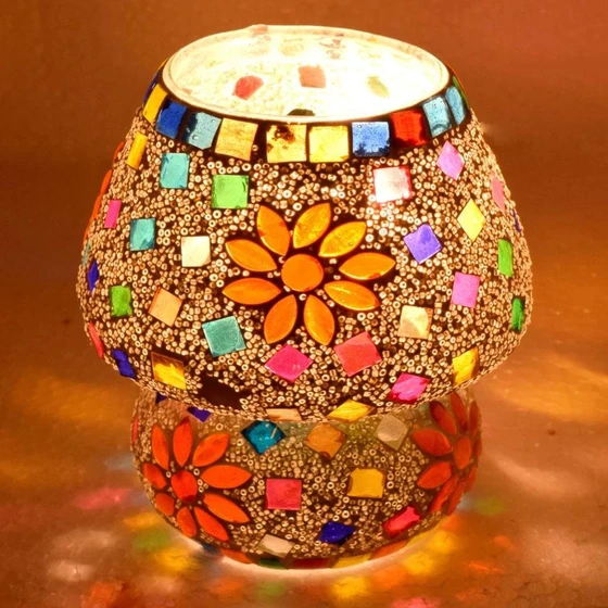 mosaic-table-lamp-2.webp