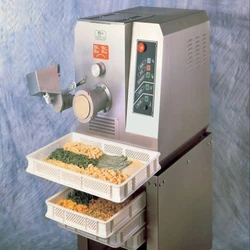 Pasta Extruder Machine