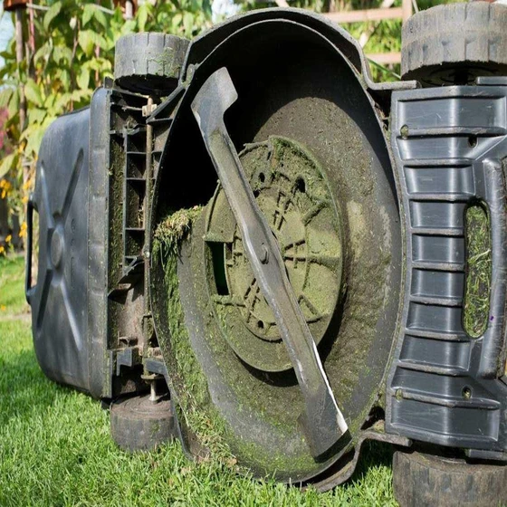 lawn-mover-blade-2.webp