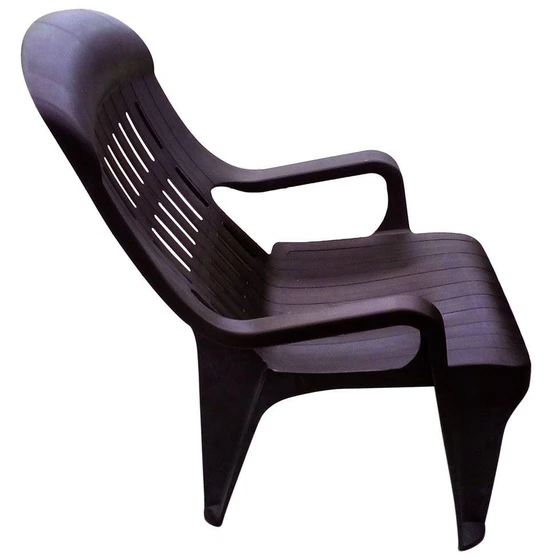 plastic-sleeping-chair-1.webp