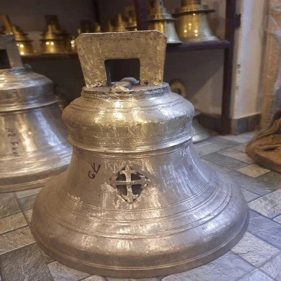 traditional-bronze-bell-2.webp