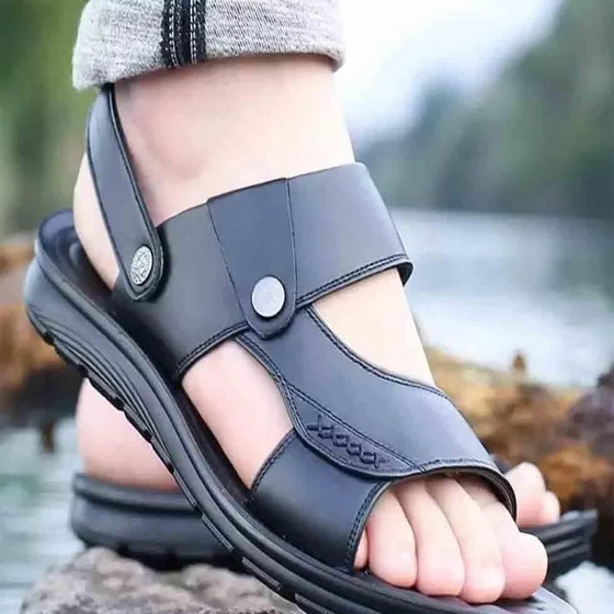 mens-sandals.webp