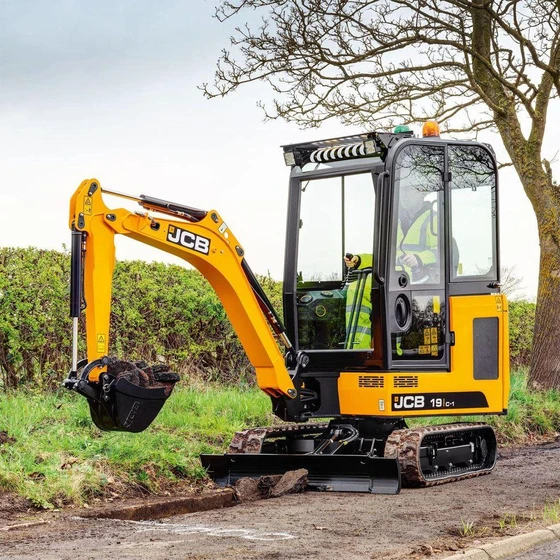 jcb-mini-backhoe-2.webp