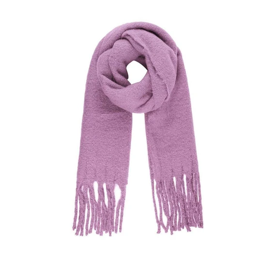 warm-winter-scarf-2.webp