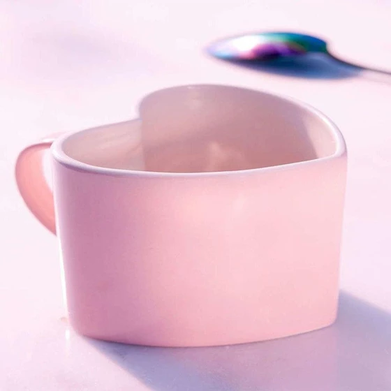 mug-heart-shape-2.webp