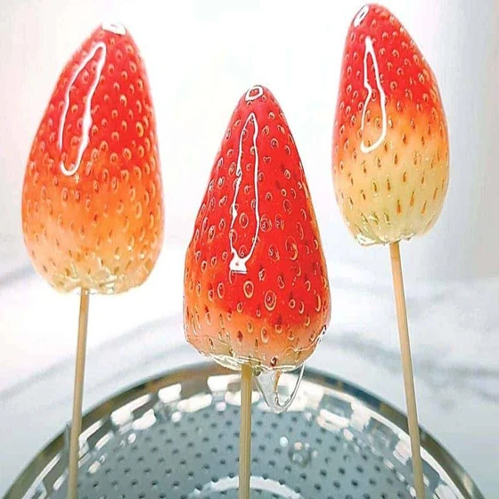 fresh-strawberry-candy-2.webp