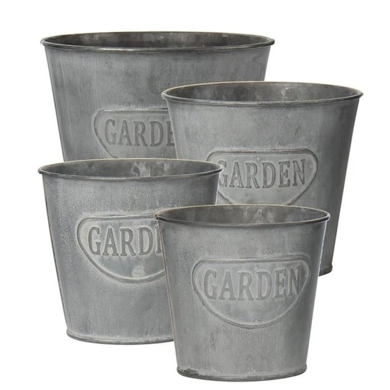 glavanized-metal-bucket-planter-1.webp