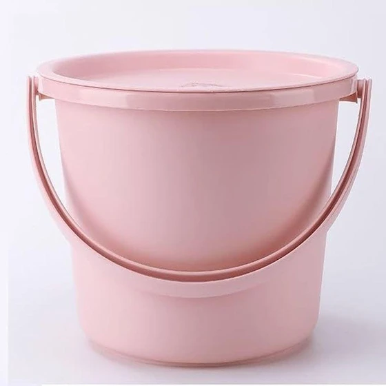 round-plastic-bucket-2.webp