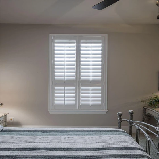 elegant-window-frame-2.webp