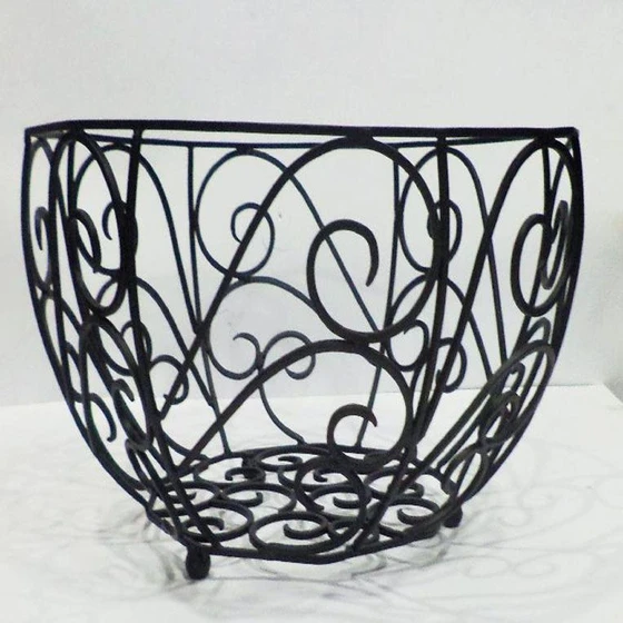 metal-iron-wire-basket-2.webp