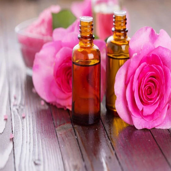 rose-essential-oil-2.webp