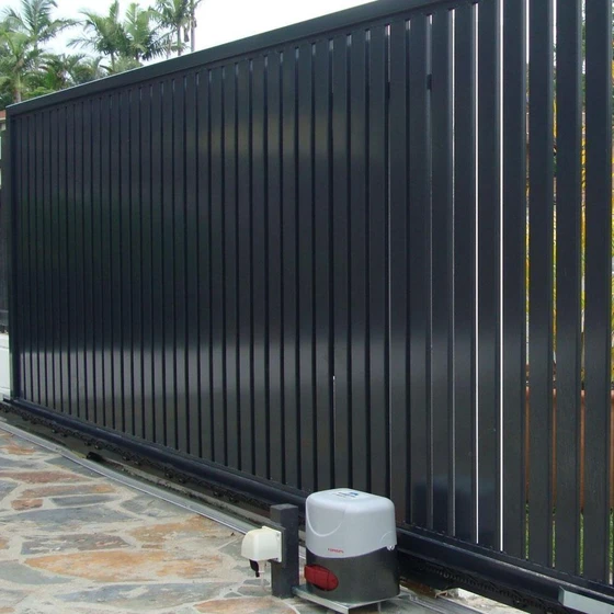 black-aluminium-sliding-gate-1.webp