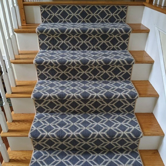 patterned-stair-runner-carpet-2.webp