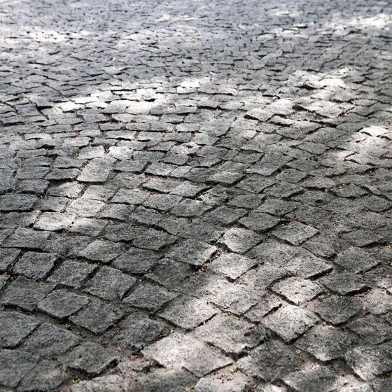 outdoors-cobble-madana-1.webp