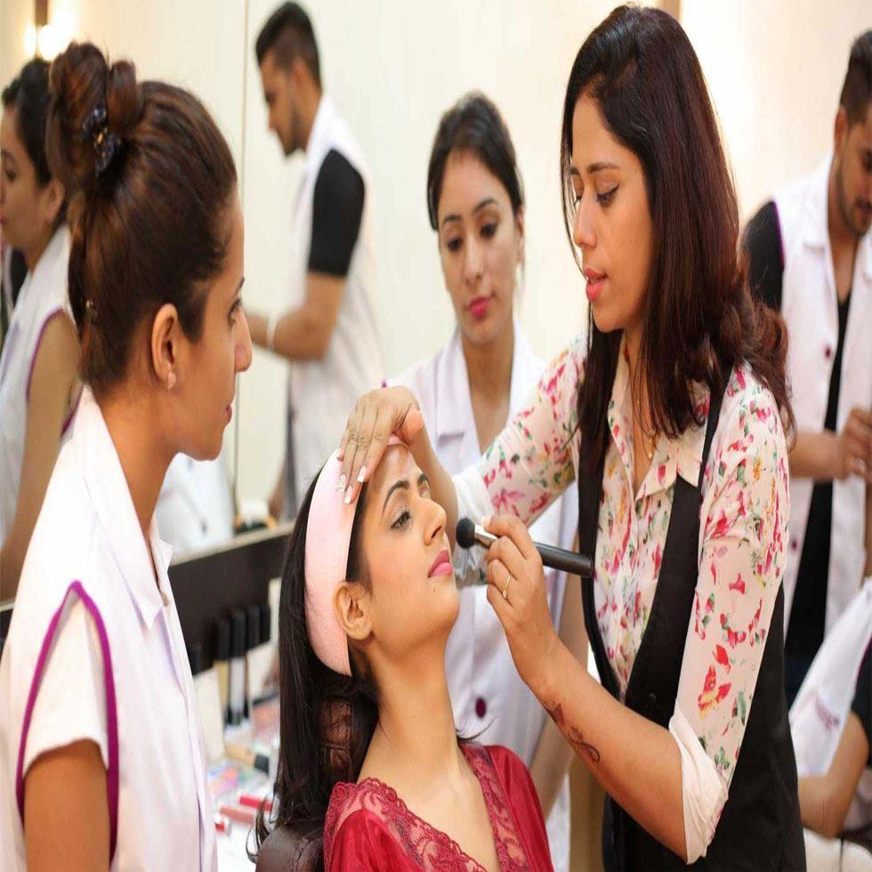 Beauty Parlour Traning Classes Image