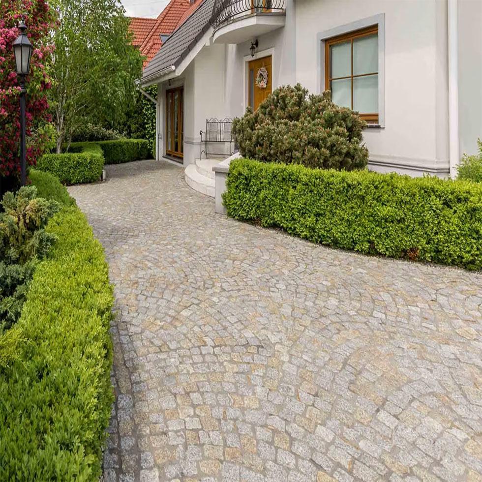 Cobble Stone Paving Image