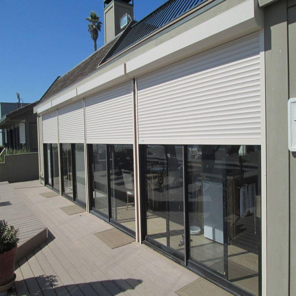 Exterior Rolling Shutter Image