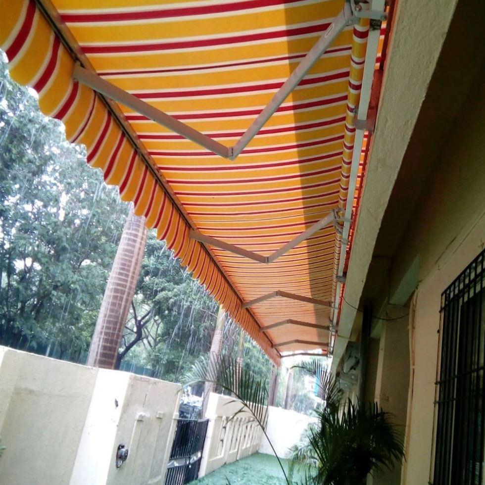 Folding Waterproof Awning Image