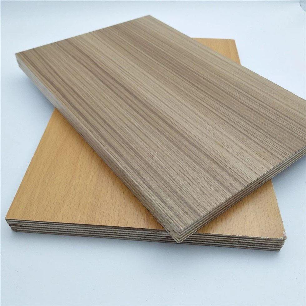 Glossy Laminated Plywood Image