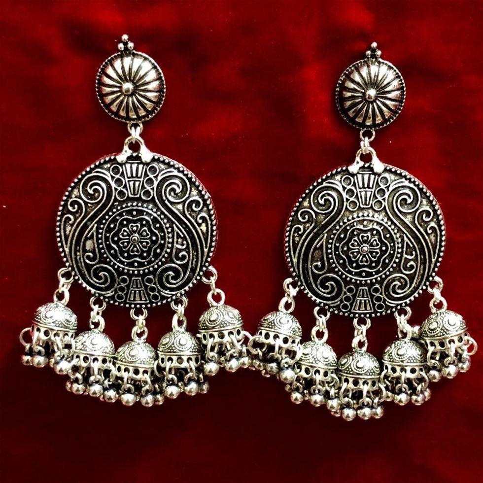 Ladies Silver Earing Image