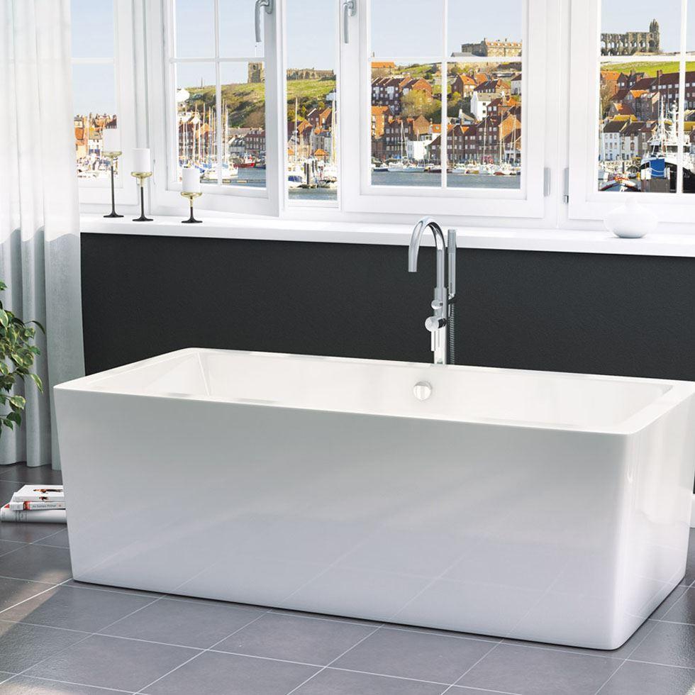 Modern Square Bathtub Image