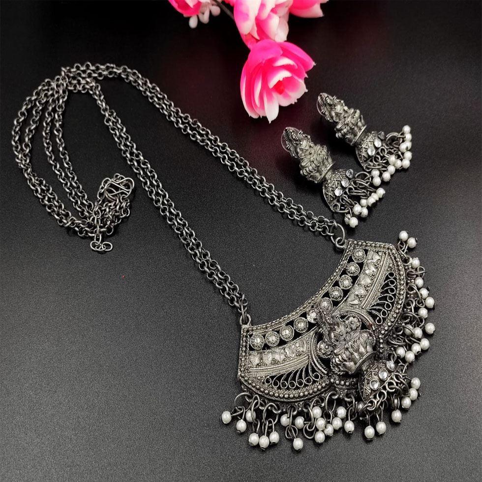 Party Wear Silver Necklace Image