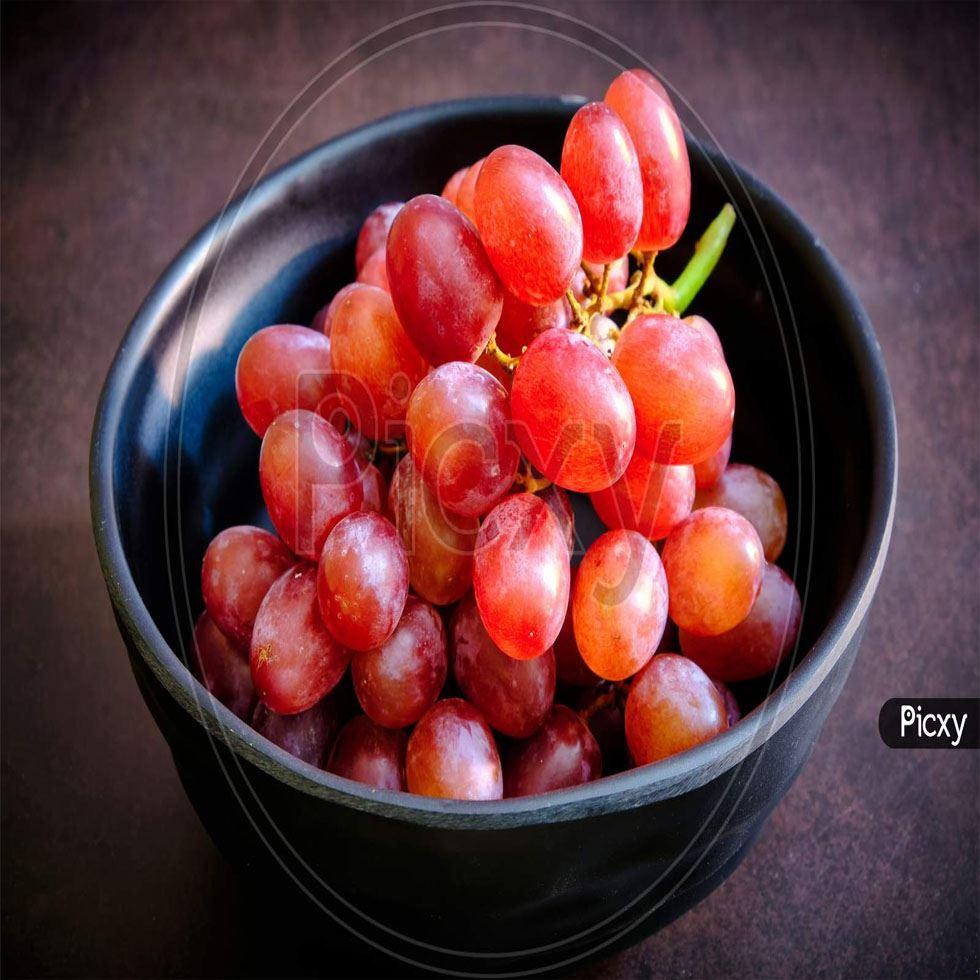 Red Fresh Grapes Image