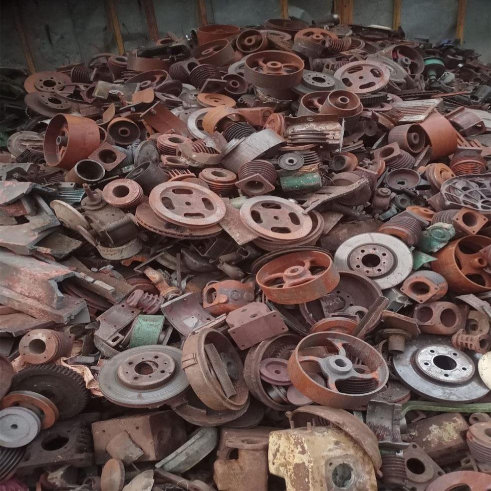 Solid Iron Scrap Image