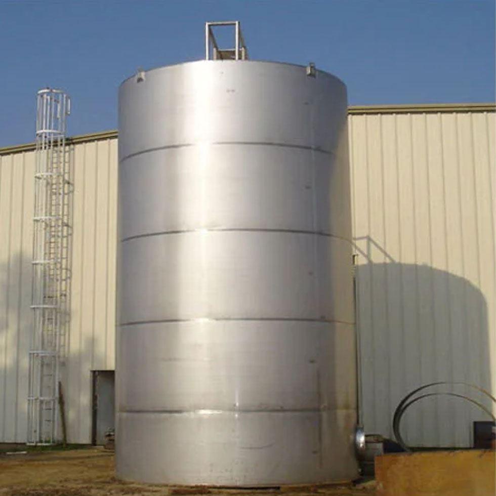 Vertical Storage Tanks Image